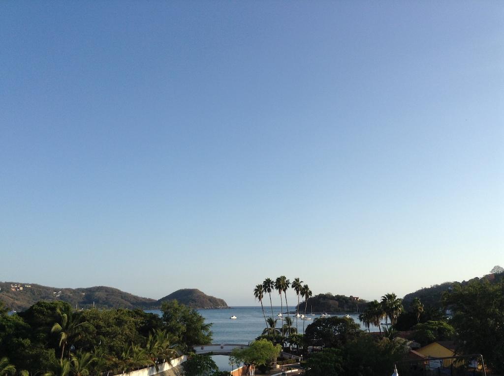 Hotel Arturo'S Zihuatanejo Exterior photo